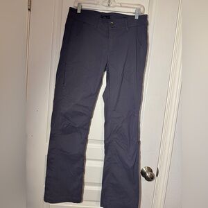 PRANA Halle Plus II Pants Women Size 8 Gray Hybrid Roll Up Straight Leg Outdoors